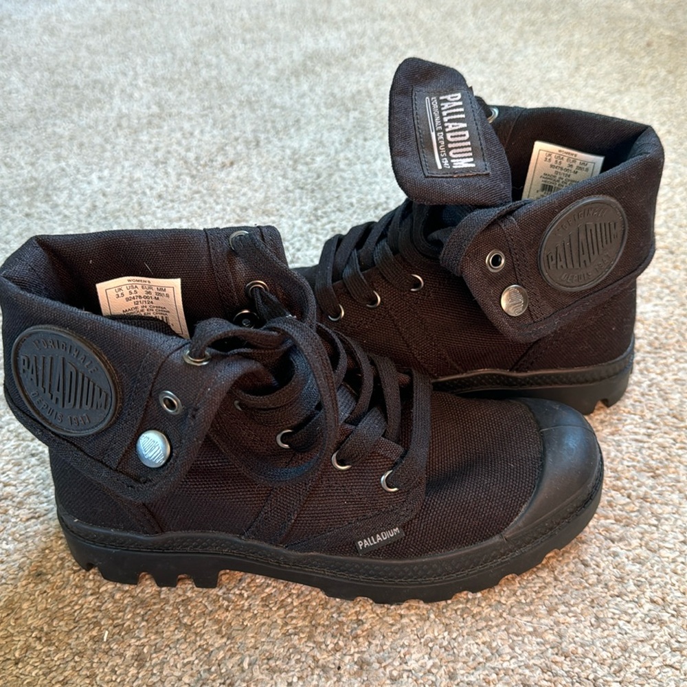 Palladium Baggy Boots 5.5